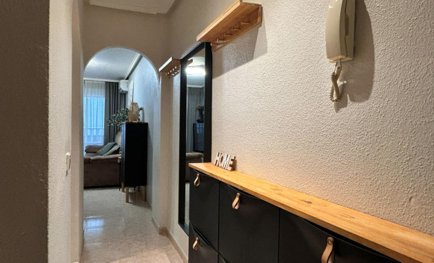 Herverkoop - Apartment - Torrevieja - Centro