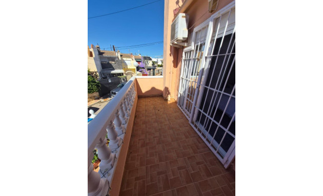 Herverkoop - Town house - Torrevieja - Los Frutales