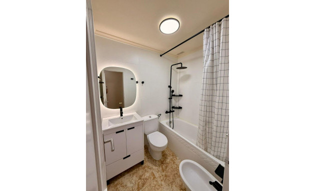 Herverkoop - Apartment - Torrevieja - Playa de los locos