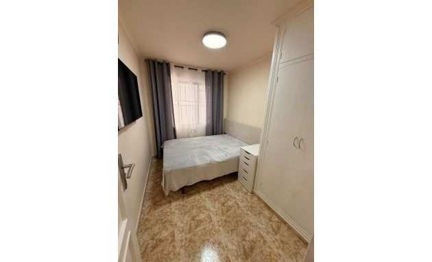 Herverkoop - Apartment - Torrevieja - Playa de los locos