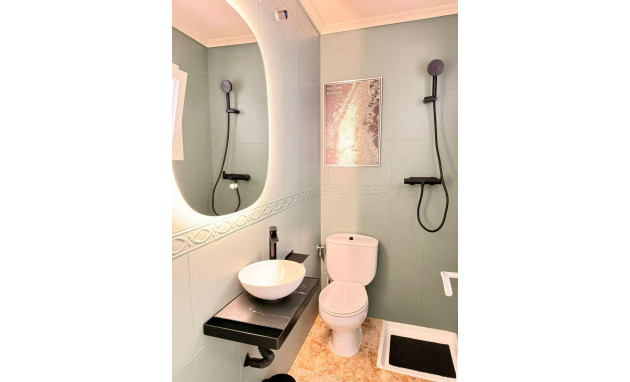 Herverkoop - Apartment - Torrevieja - Playa de los locos
