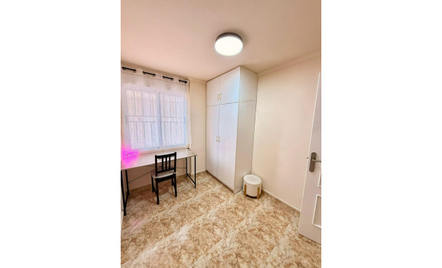 Herverkoop - Apartment - Torrevieja - Playa de los locos