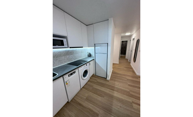 Herverkoop - Apartment - Torrevieja - Playa del Cura