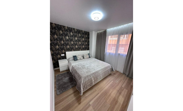Herverkoop - Apartment - Torrevieja - Playa del Cura