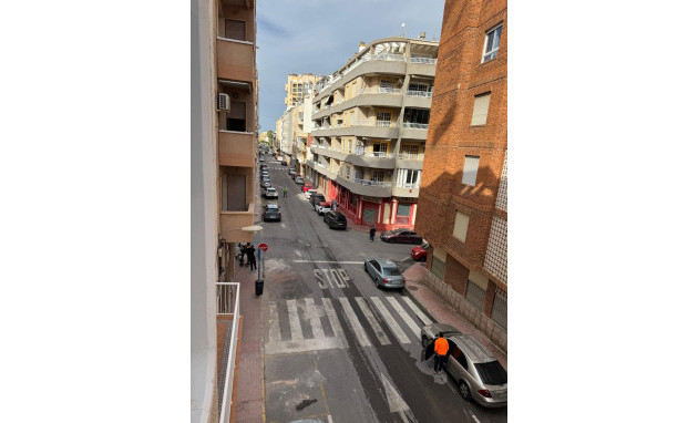 Herverkoop - Apartment - Torrevieja - Playa de los locos
