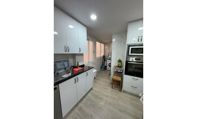 Herverkoop - Apartment - Torrevieja - Playa de los locos