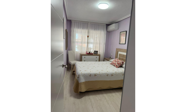 Herverkoop - Apartment - Torrevieja - Playa de los locos