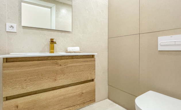 Herverkoop - Apartment - Torrevieja - Playa Acequion