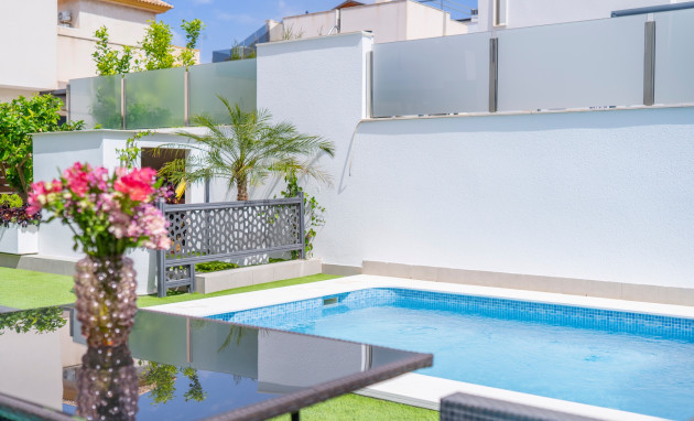 Herverkoop - Detached Villa - Torrevieja - Aguas Nuevas
