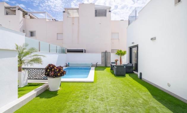 Herverkoop - Detached Villa - Torrevieja - Aguas Nuevas