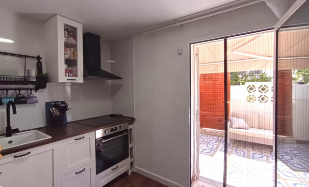 Herverkoop - Bungalow - Gelijkvloers - Torrevieja - La Siesta - El Salado - Torreta