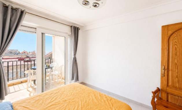 Herverkoop - Apartment - Torrevieja - La Mata pueblo