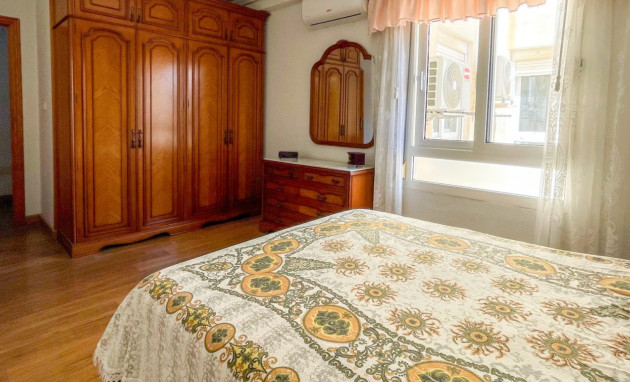 Herverkoop - Apartment - Torrevieja - Playa Acequion