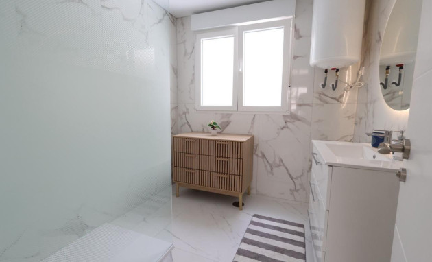 Herverkoop - Apartment - Torrevieja - Acequion