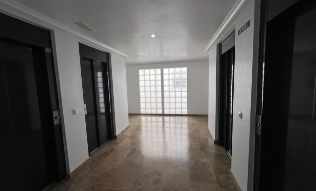 Herverkoop - Apartment - Torrevieja - Centro