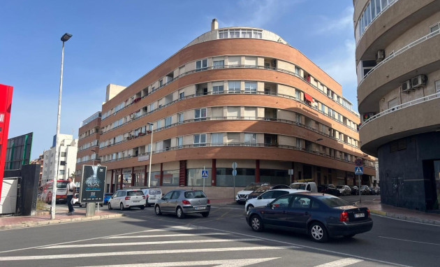 Herverkoop - Apartment - Torrevieja - Centro
