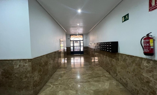 Herverkoop - Apartment - Torrevieja - Centro