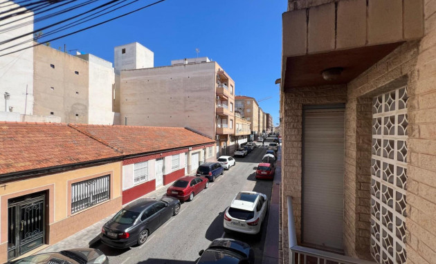 Herverkoop - Apartment - Torrevieja - Estacion de autobuses