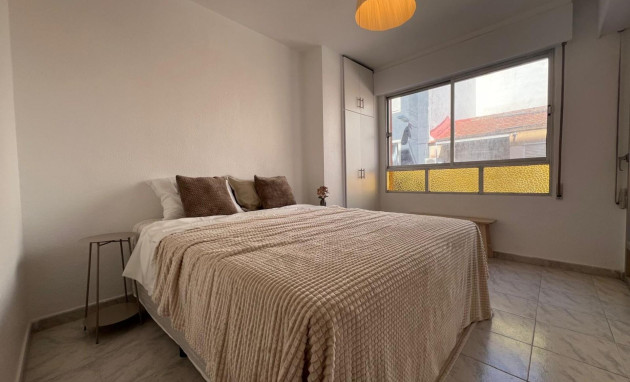 Herverkoop - Apartment - Torrevieja - Estacion de autobuses