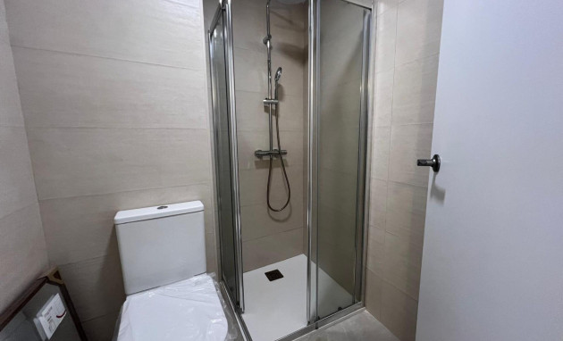 Herverkoop - Apartment - Torrevieja - Estacion de autobuses