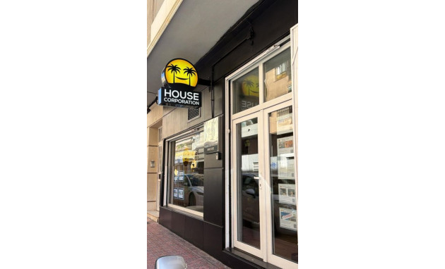 Herverkoop - Apartment - Torrevieja - Estacion de autobuses