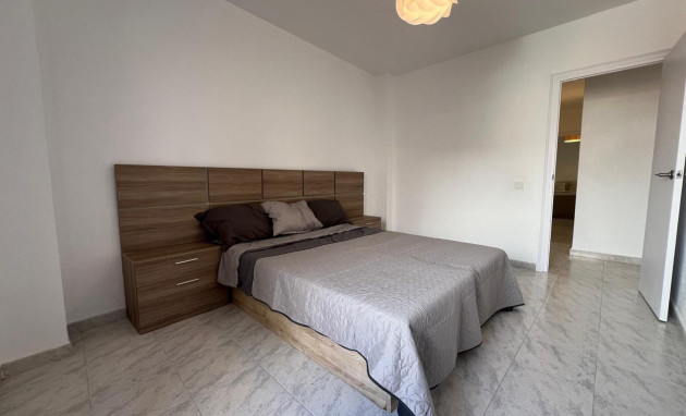 Herverkoop - Apartment - Torrevieja - Estacion de autobuses
