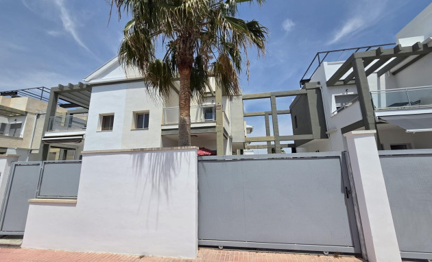 Herverkoop - Terraced house - Orihuela Costa - Montezenia