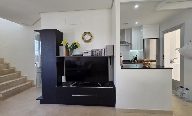 Herverkoop - Terraced house - Orihuela Costa - Montezenia