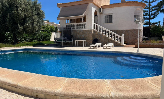 Herverkoop - Villa - Torrevieja - La Siesta - El Salado - Torreta