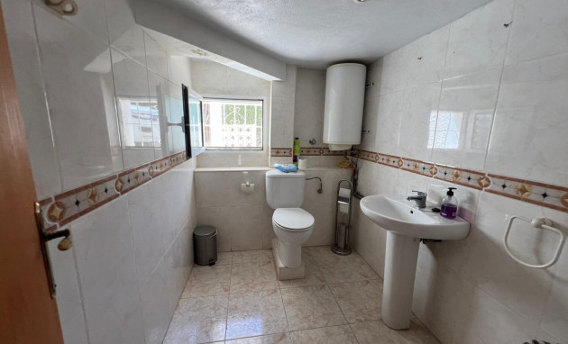 Herverkoop - Villa - Torrevieja - La Siesta - El Salado - Torreta