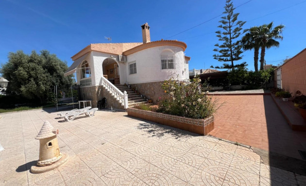 Herverkoop - Villa - Torrevieja - La Siesta - El Salado - Torreta