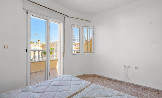 Herverkoop - House - Orihuela Costa - Las Filipinas