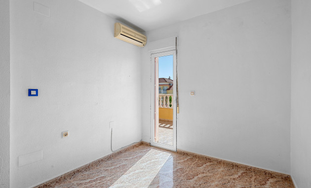 Herverkoop - House - Orihuela Costa - Las Filipinas