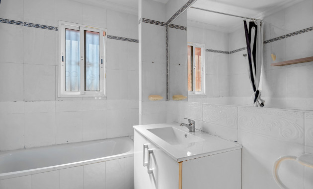 Herverkoop - House - Orihuela Costa - Las Filipinas