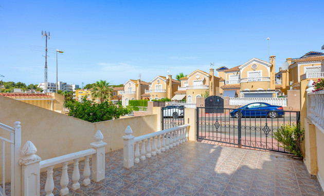 Herverkoop - House - Orihuela Costa - Las Filipinas