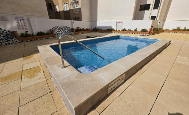 Herverkoop - Apartment - Torrevieja - Estacion de autobuses