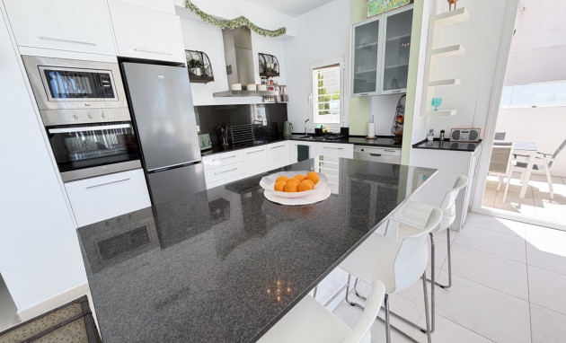 Herverkoop - Detached Villa - Orihuela Costa - Mil Palmeras