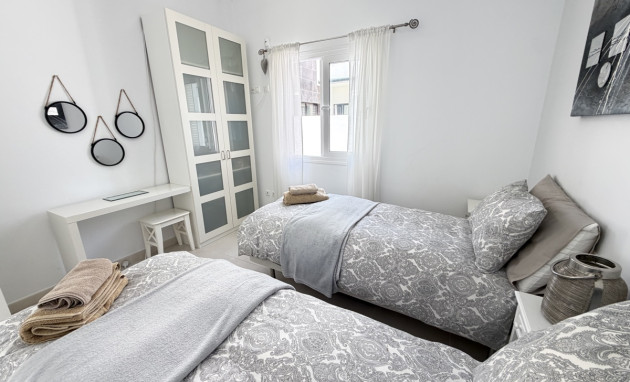 Herverkoop - Detached Villa - Orihuela Costa - Mil Palmeras