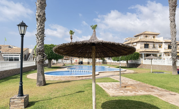 Herverkoop - Bungalow - Gelijkvloers - Orihuela Costa - La Zenia