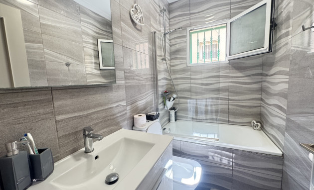 Herverkoop - Detached Villa - Orihuela Costa - Villamartin