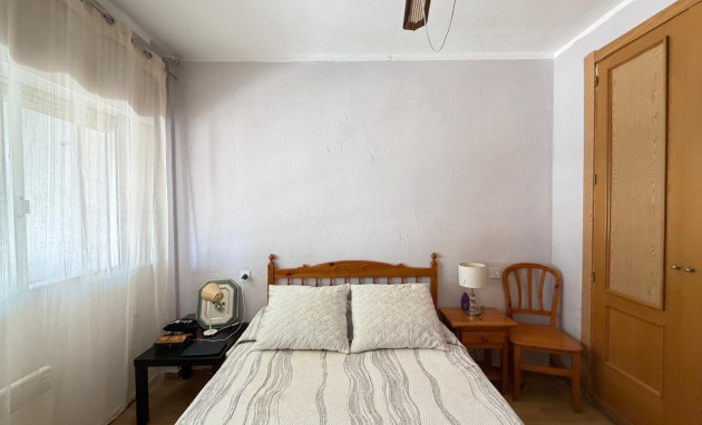 Herverkoop - Apartment - Torrevieja - Estacion de autobuses