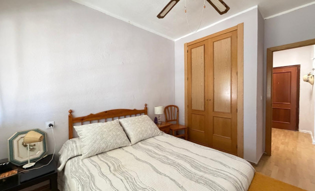 Herverkoop - Apartment - Torrevieja - Estacion de autobuses
