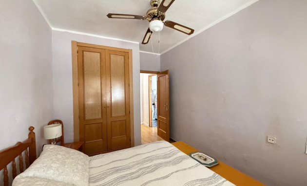Herverkoop - Apartment - Torrevieja - Estacion de autobuses