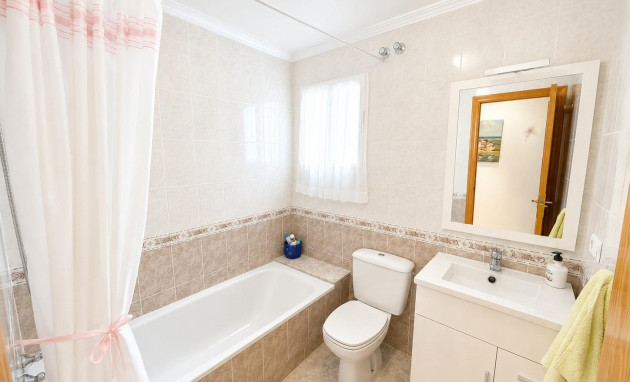 Herverkoop - Apartment - Torrevieja - Playa del cura