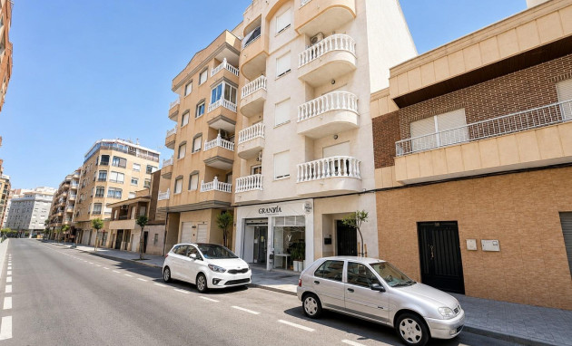 Herverkoop - Apartment - Torrevieja - Playa del cura