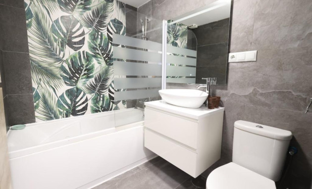 Herverkoop - Apartment - Torrevieja - Centro