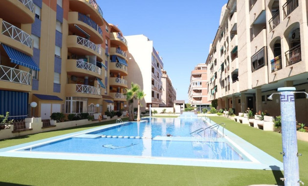 Herverkoop - Apartment - Torrevieja - Centro
