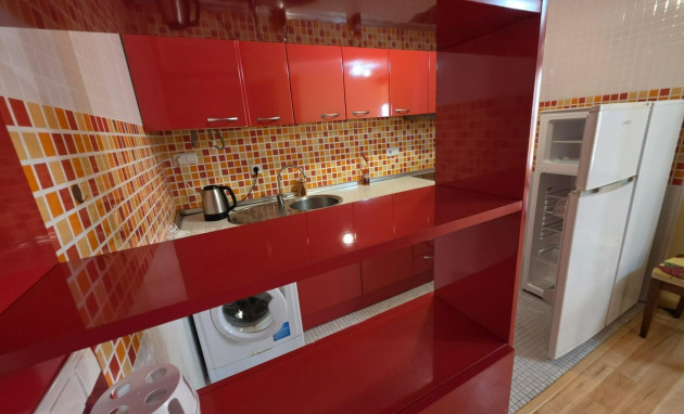 Herverkoop - Apartment - Torrevieja - Estacion de autobuses
