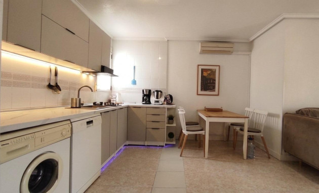 Herverkoop - Bungalow - Gelijkvloers - Torrevieja - Los balcones
