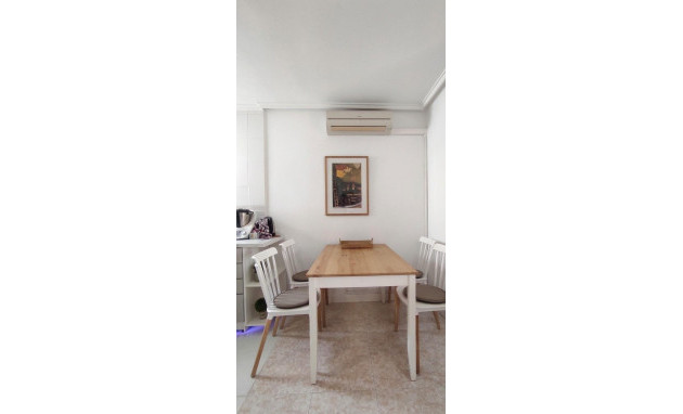 Herverkoop - Bungalow - Gelijkvloers - Torrevieja - Los balcones